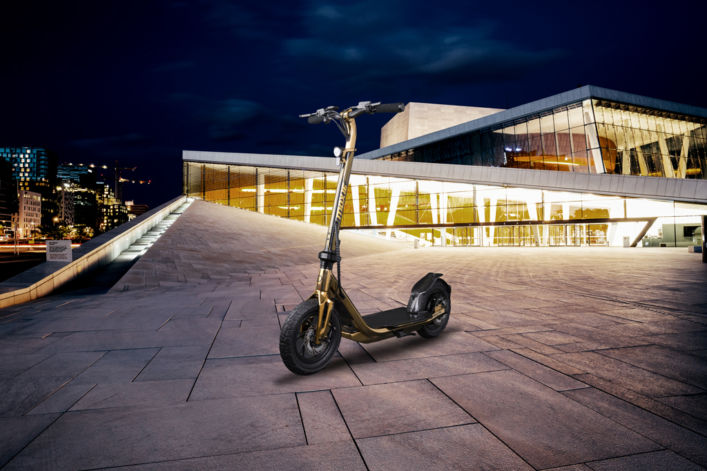 Moxie M8 Limited Edition, The Ultimate Electric Scooter | Moxie Micromobility Electric Scooters